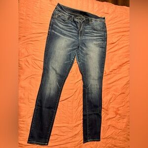 Buckle Black Skinny Jeans. 31x32 Dark Wash